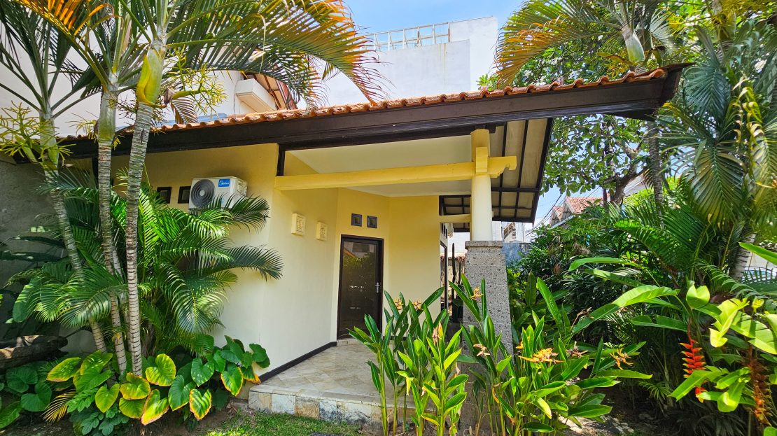 House at Taman Bali Seminyak - Choose 2 Cuz - Yearly Rentals