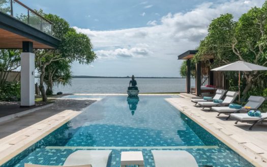 Luxury Villa Beachfront in Nusa Dua